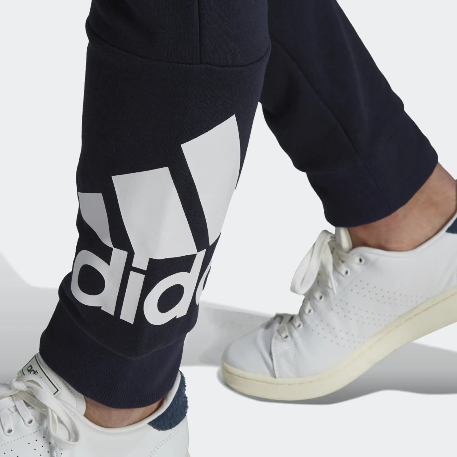 ADIDAS ESSENTIALS FRENCH TERRY TAPERED CUFF LOGO PANTS